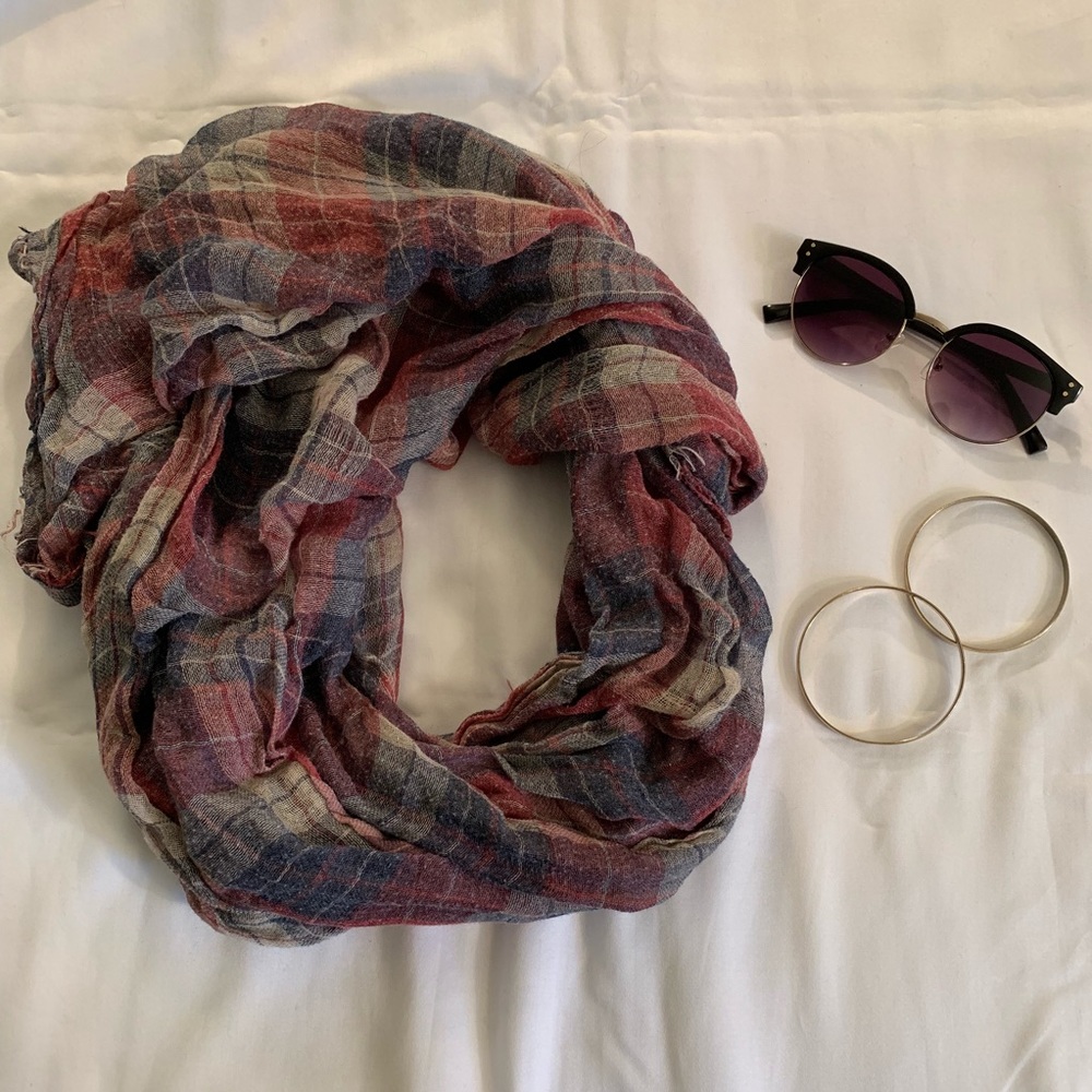 FOREVER 21 PLAID SCARF